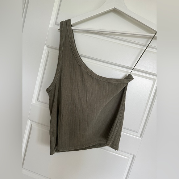 American Eagle Outfitters Green Asymmetrical Ribbed Tank Top - Picture 2 of 3